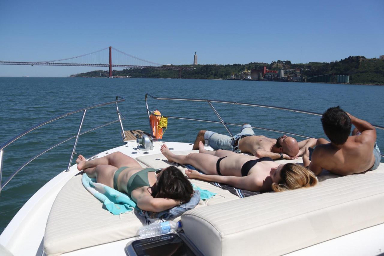 Private Yacht, We Love Our Guests Lisboa Exterior foto